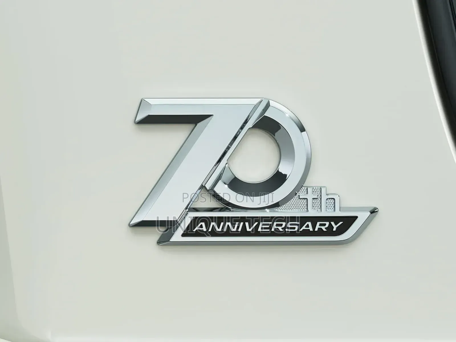 Car Logo /70th Anniversary Side Emblem Badge