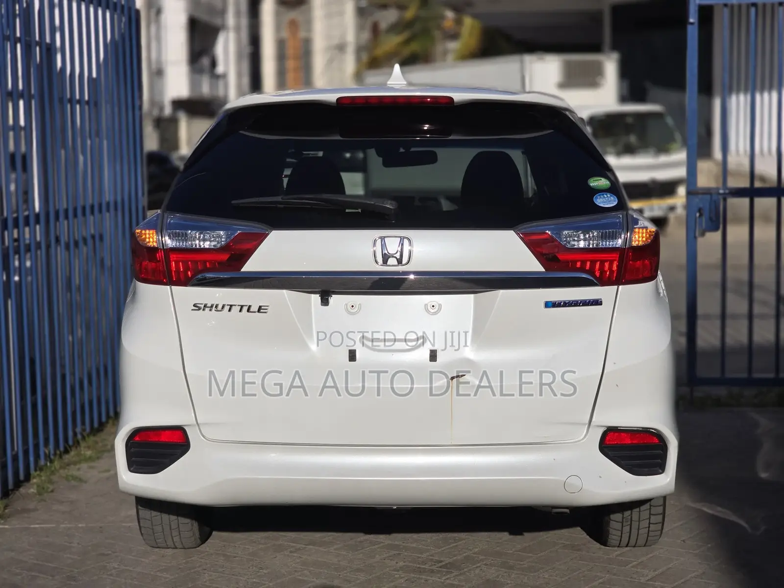 Honda Fit Shuttle 2018 White