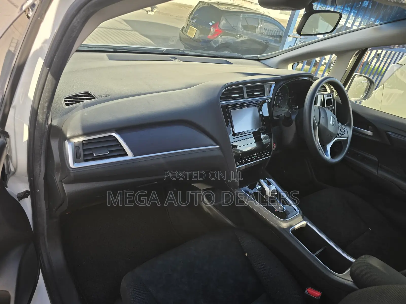 Honda Fit Shuttle 2018 White