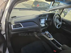 Honda Fit Shuttle 2018 White