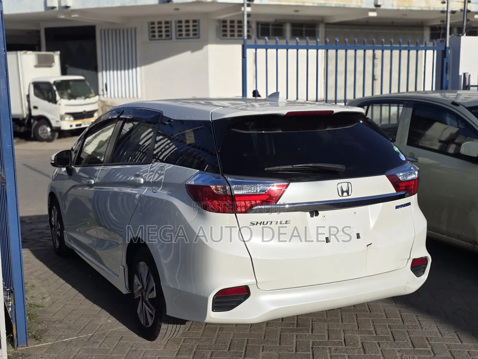 Honda Fit Shuttle 2018 White