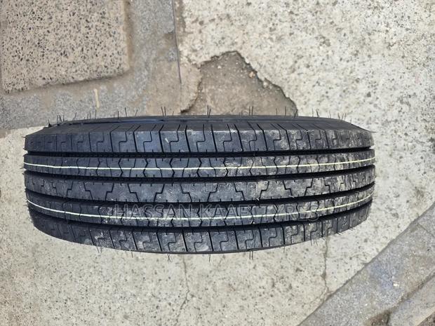 9.5r17.5 Agate Tyre - thumbnail 2