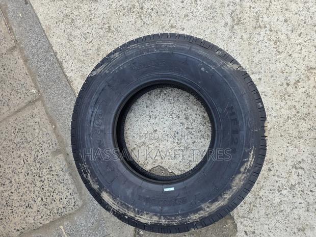9.5r17.5 Agate Tyre - thumbnail 3