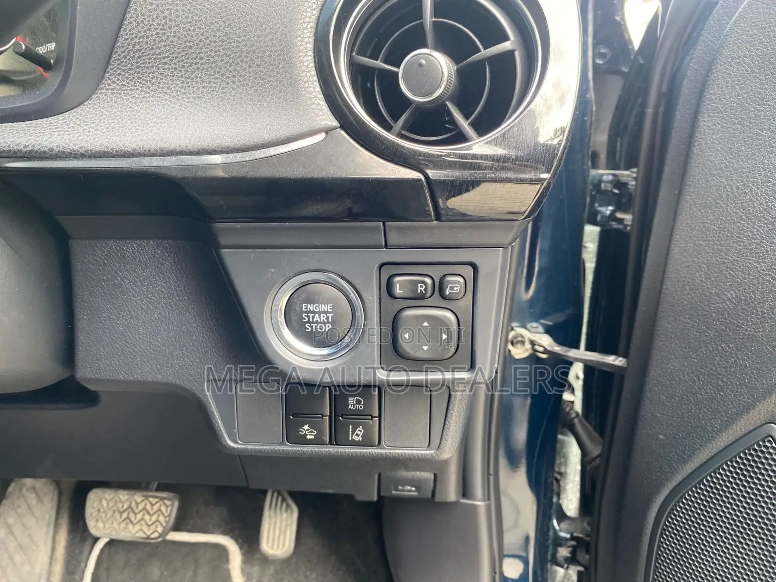 Toyota Corolla Fielder 2018