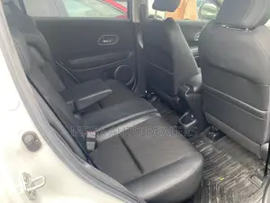 Honda Vezel 2018 White