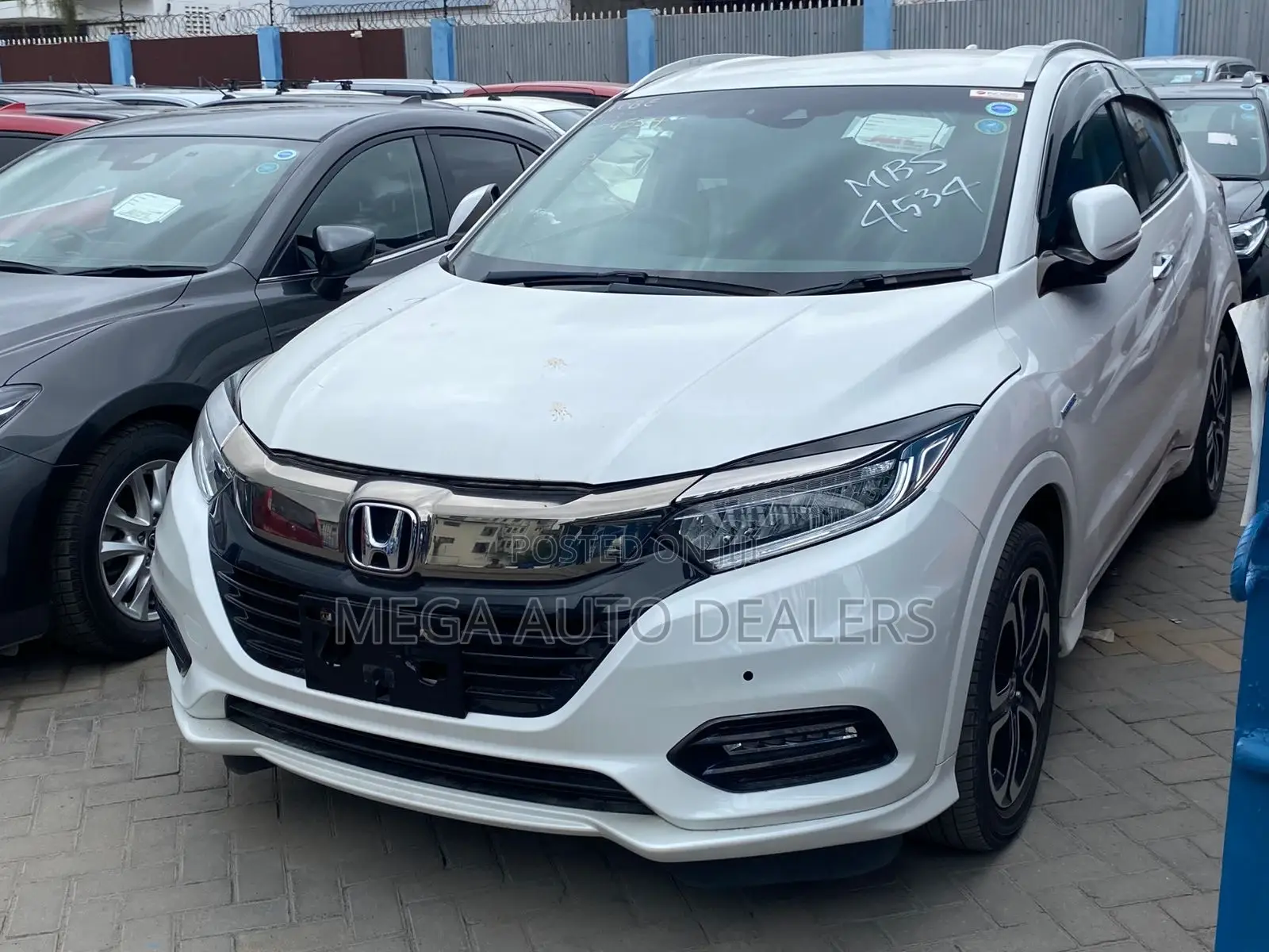 Honda Vezel 2018 White