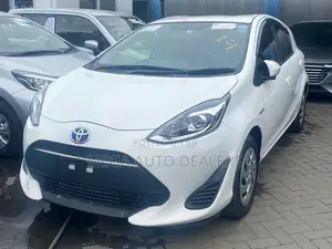 Toyota Aqua 2018 White