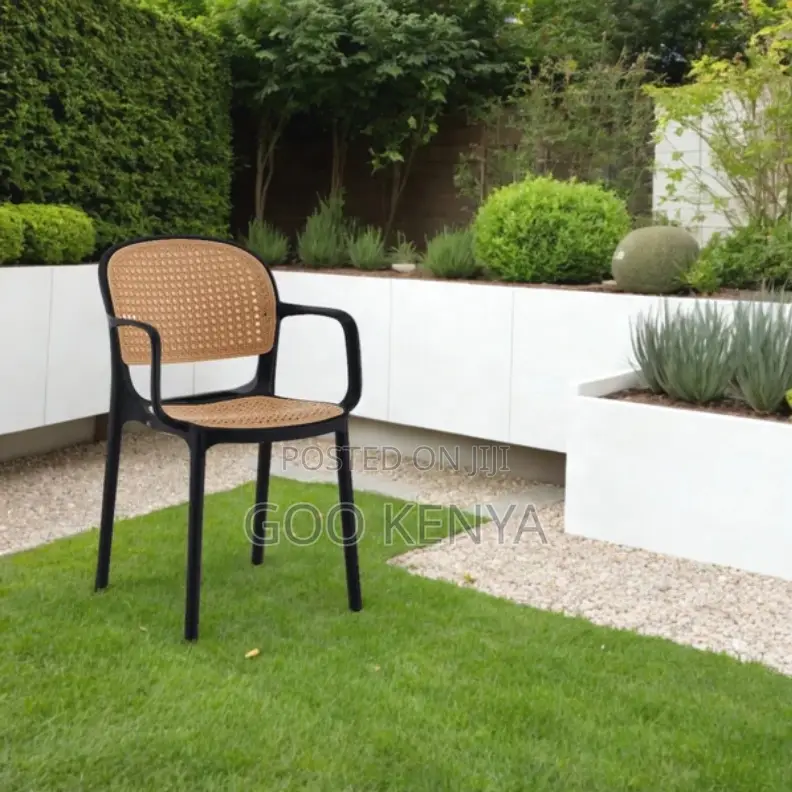 Home Chair; Modern Design Plastic Chair for Outdoor Use