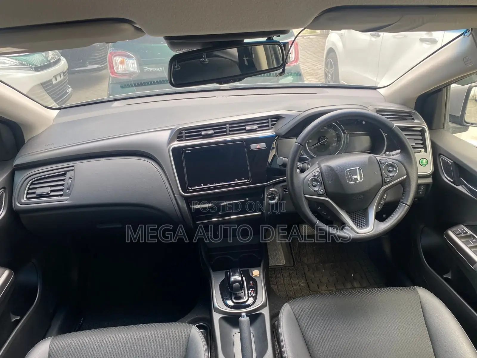 Honda Grace 2018 Gray
