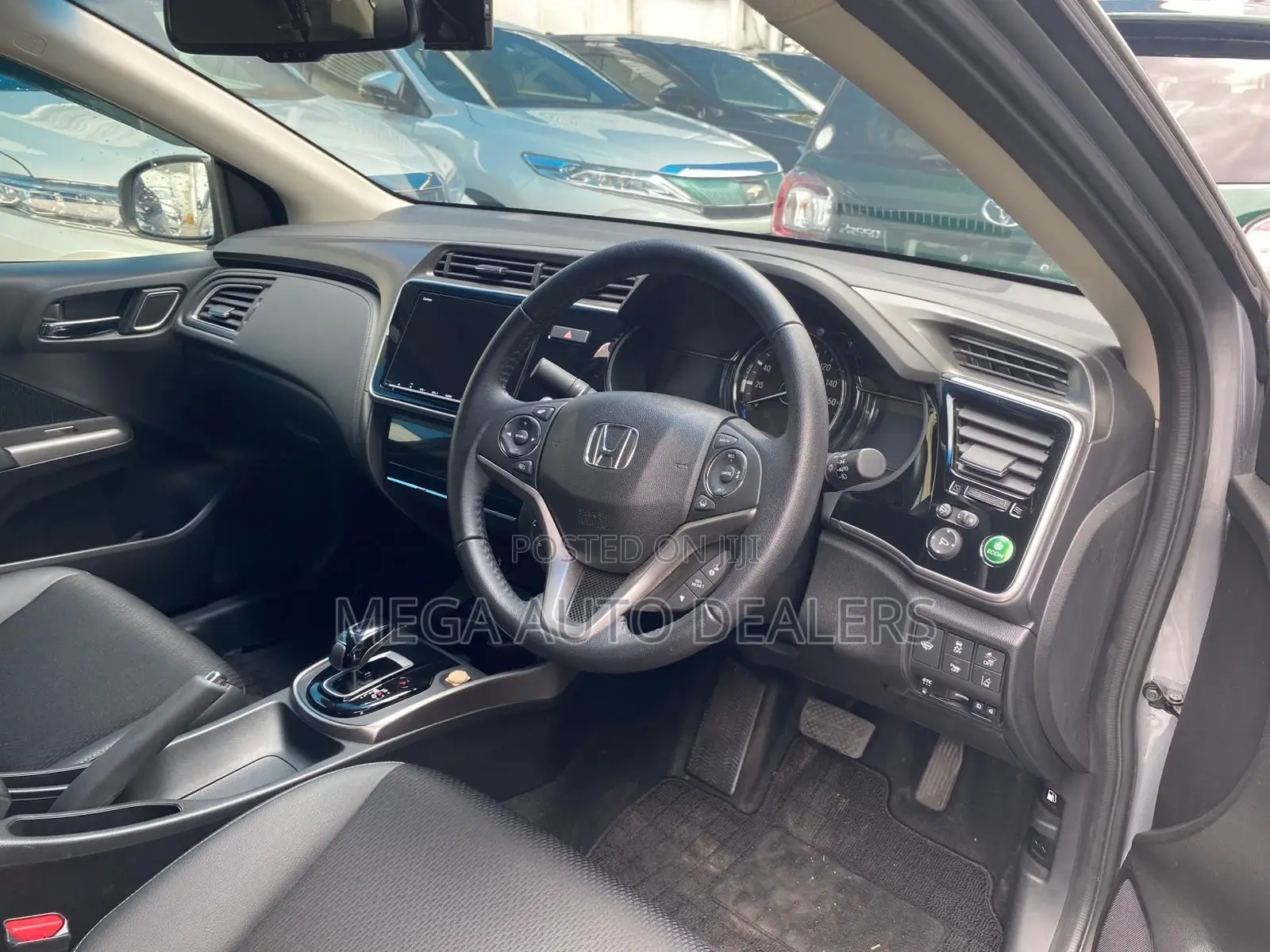 Honda Grace 2018 Gray