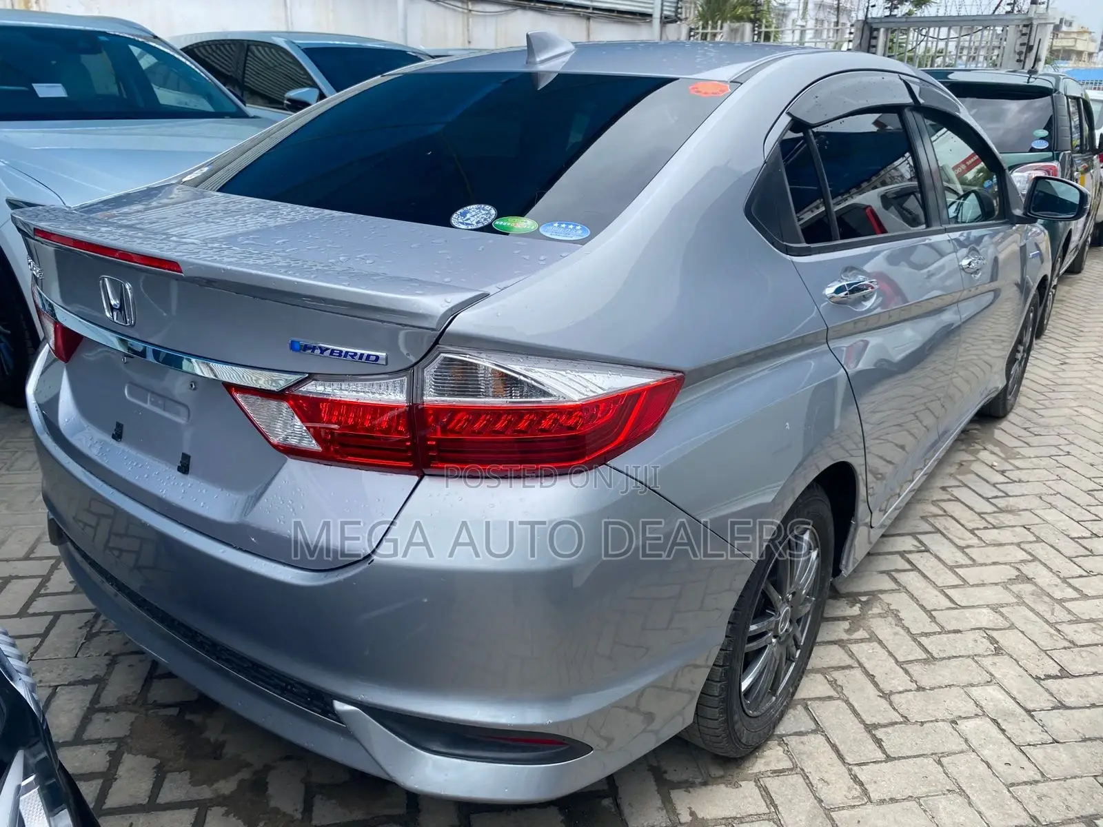 Honda Grace 2018 Gray