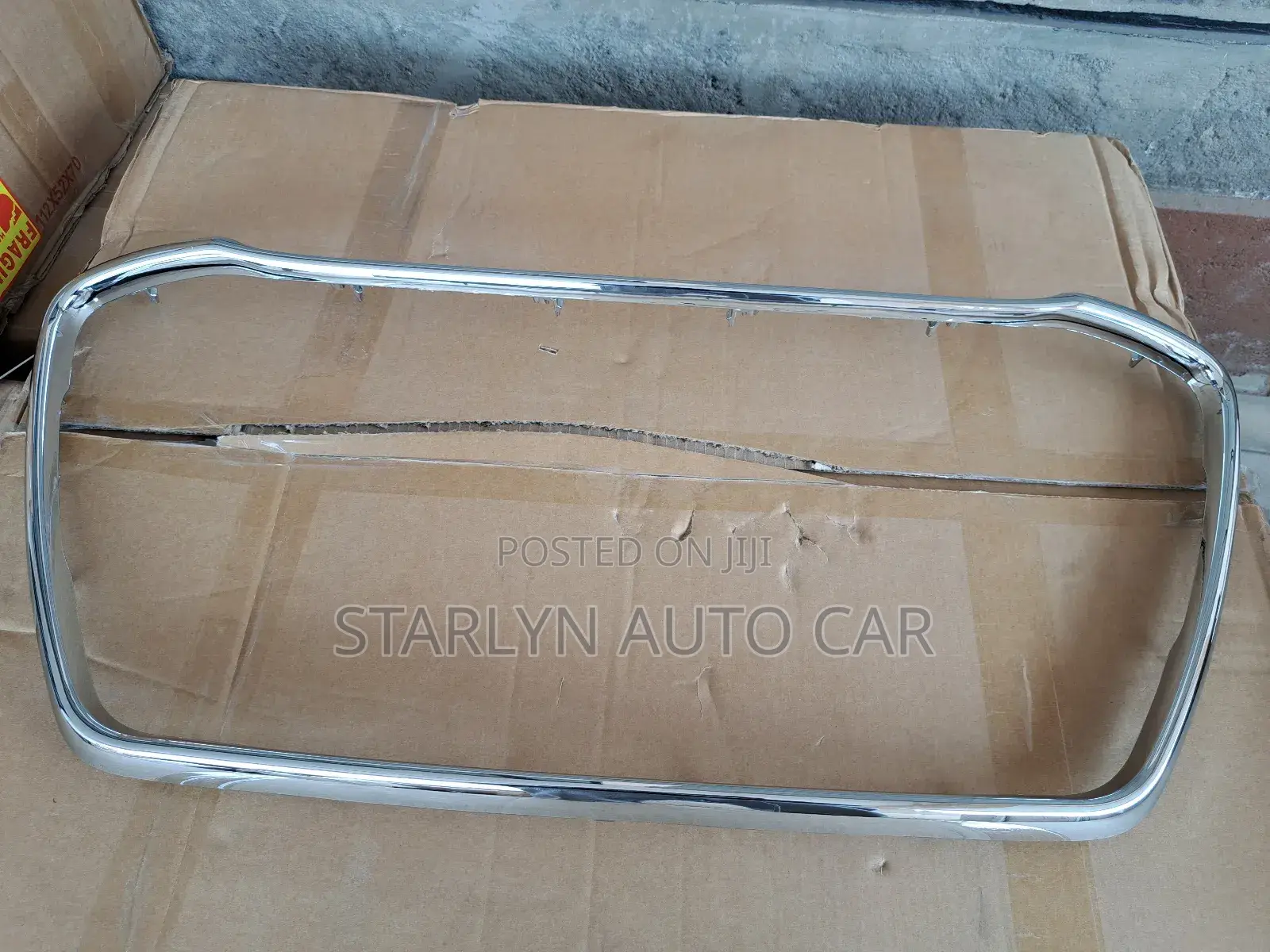 Front Grill Chrome Garnish Trim for Mitsubishi RVR (2013–2016)