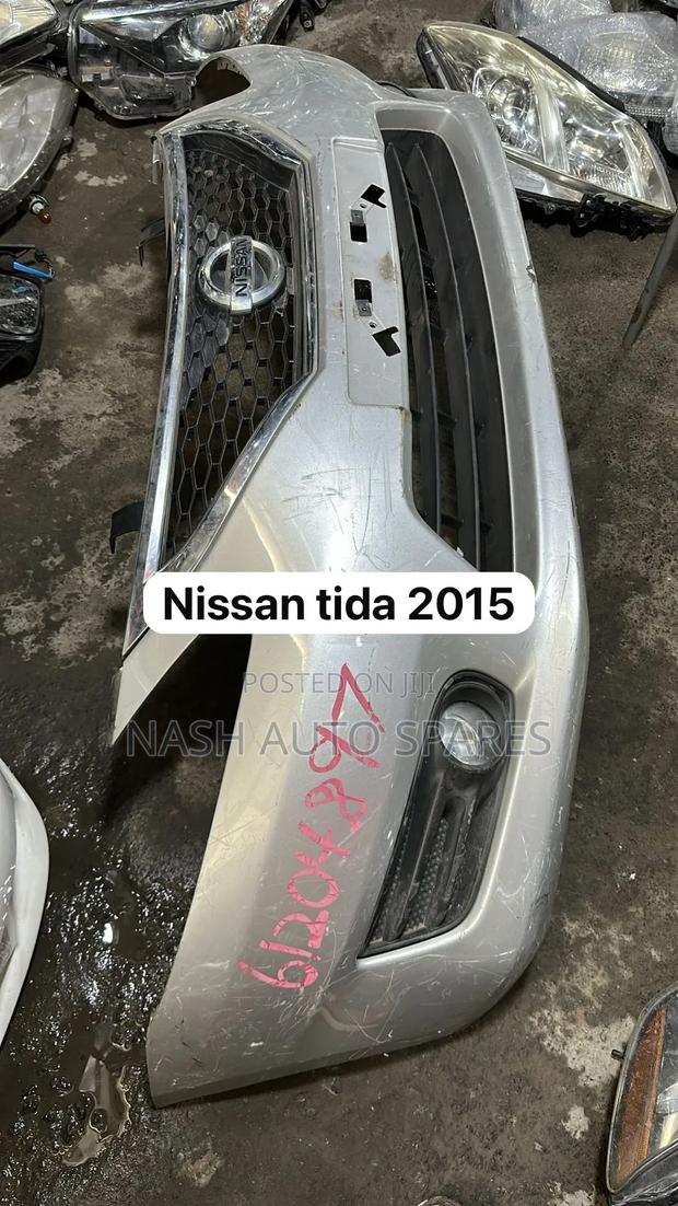 Nissan Tiida Front Bumper - main view