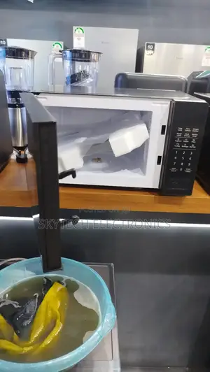 Hisense Microwave 20litres Black