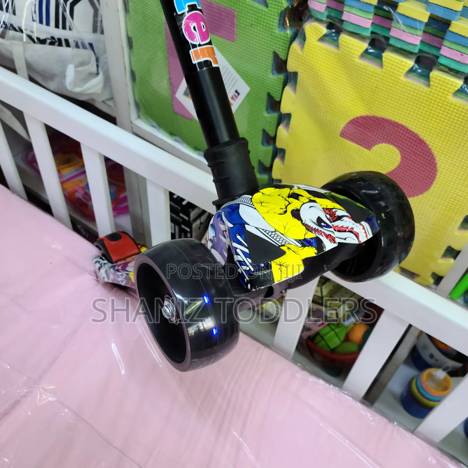 Colorful Graffiti 3-Wheel Scooter With Flashing Led Wheels