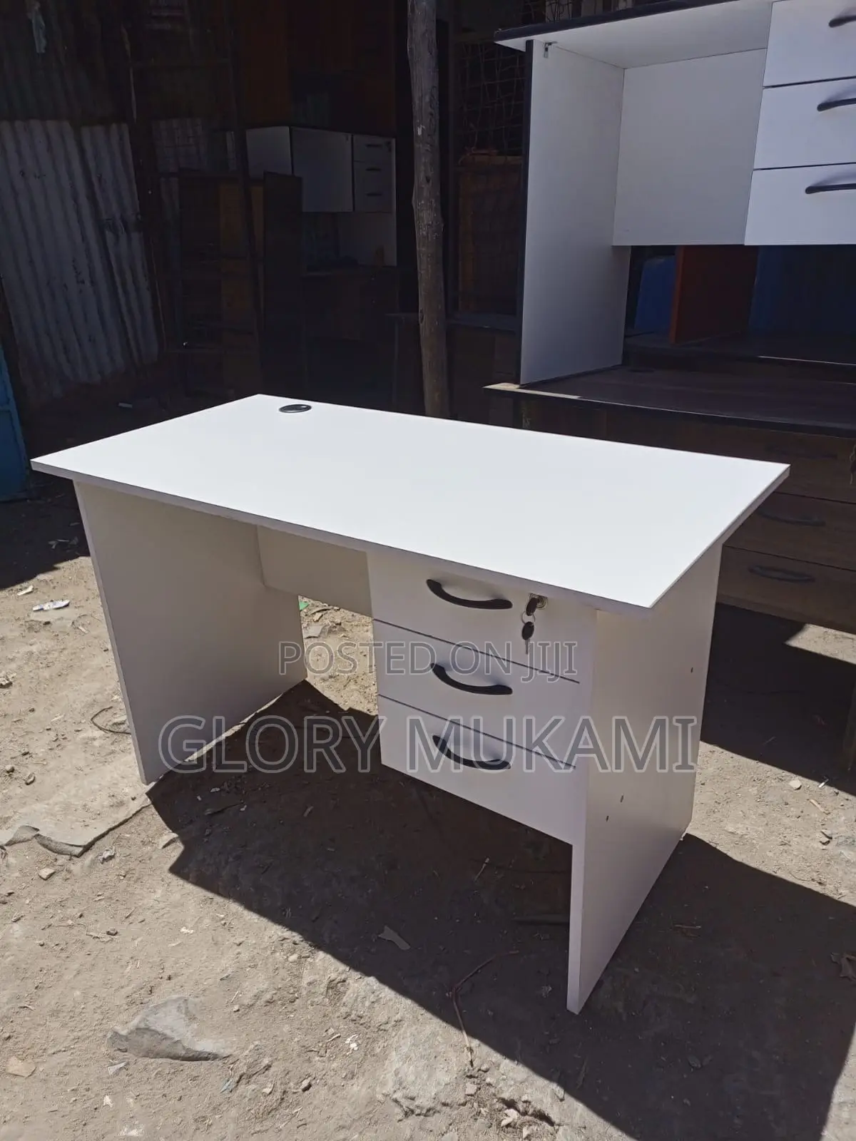 1m White Office Desk
