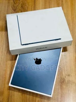 Laptop Apple MacBook Air 2022 M2 8GB Apple M2 SSD 256GB