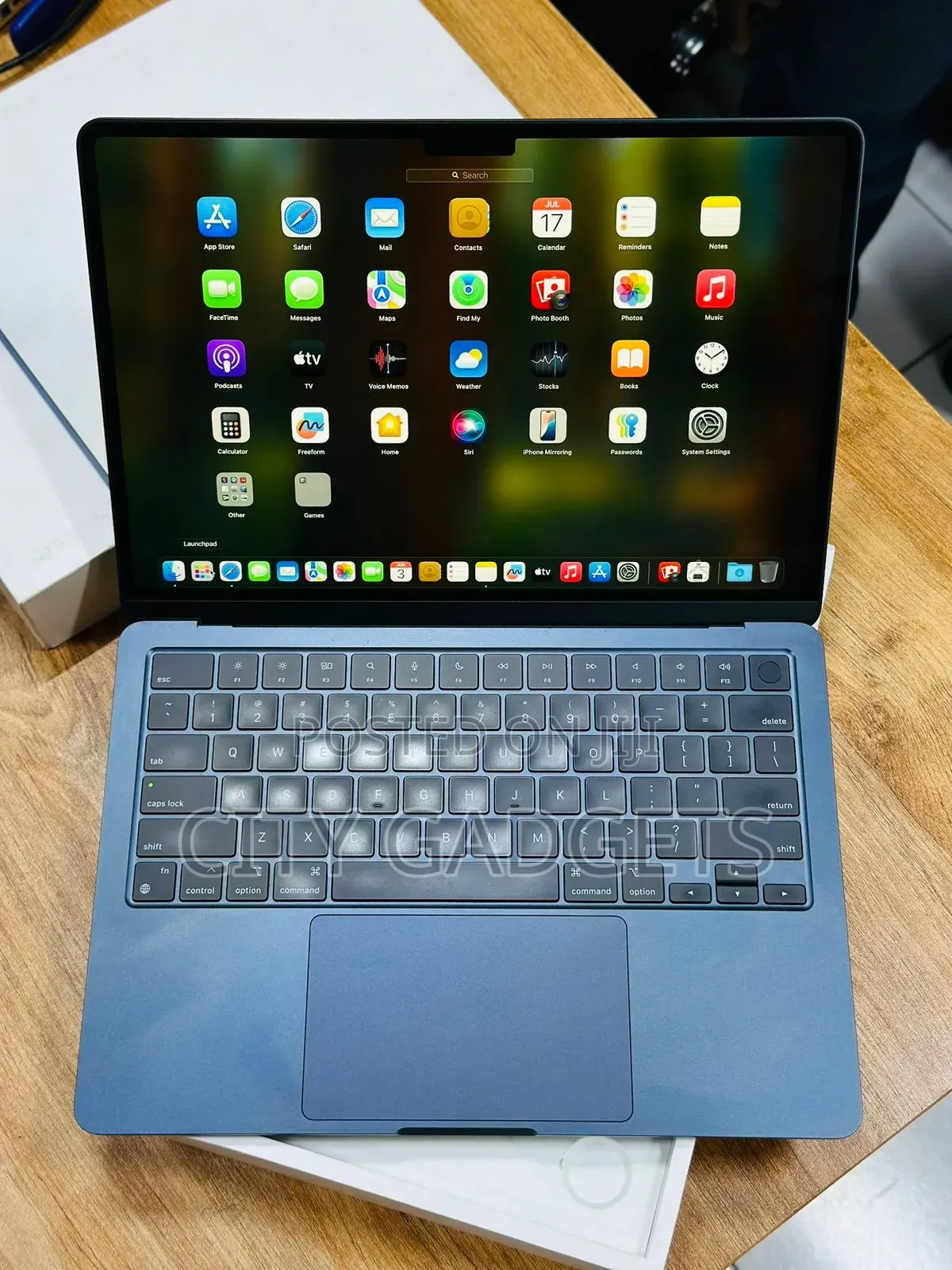 Laptop Apple MacBook Air 2022 M2 8GB Apple M2 SSD 256GB