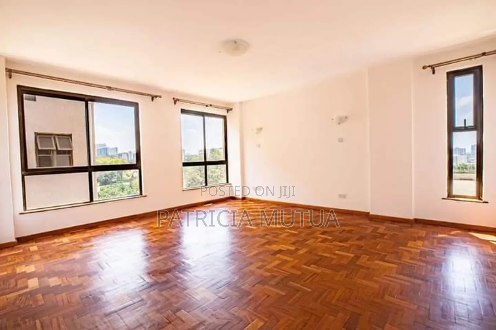 5bdrm Duplex in Duplexes, Raphta Road Area for sale