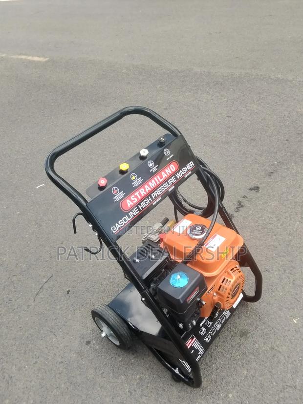 Gasoline High Pressure Washer - main view