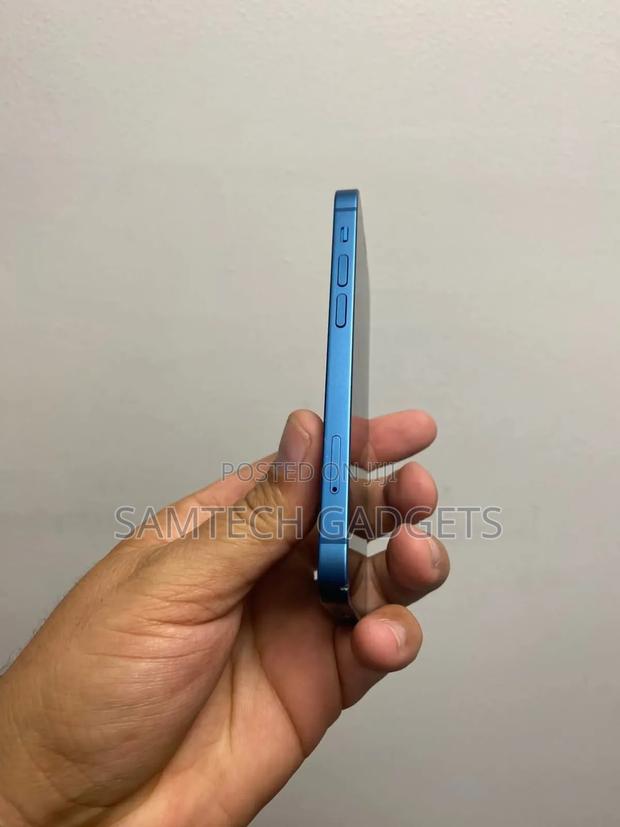 Apple iPhone 13 128 GB Blue - thumbnail 3