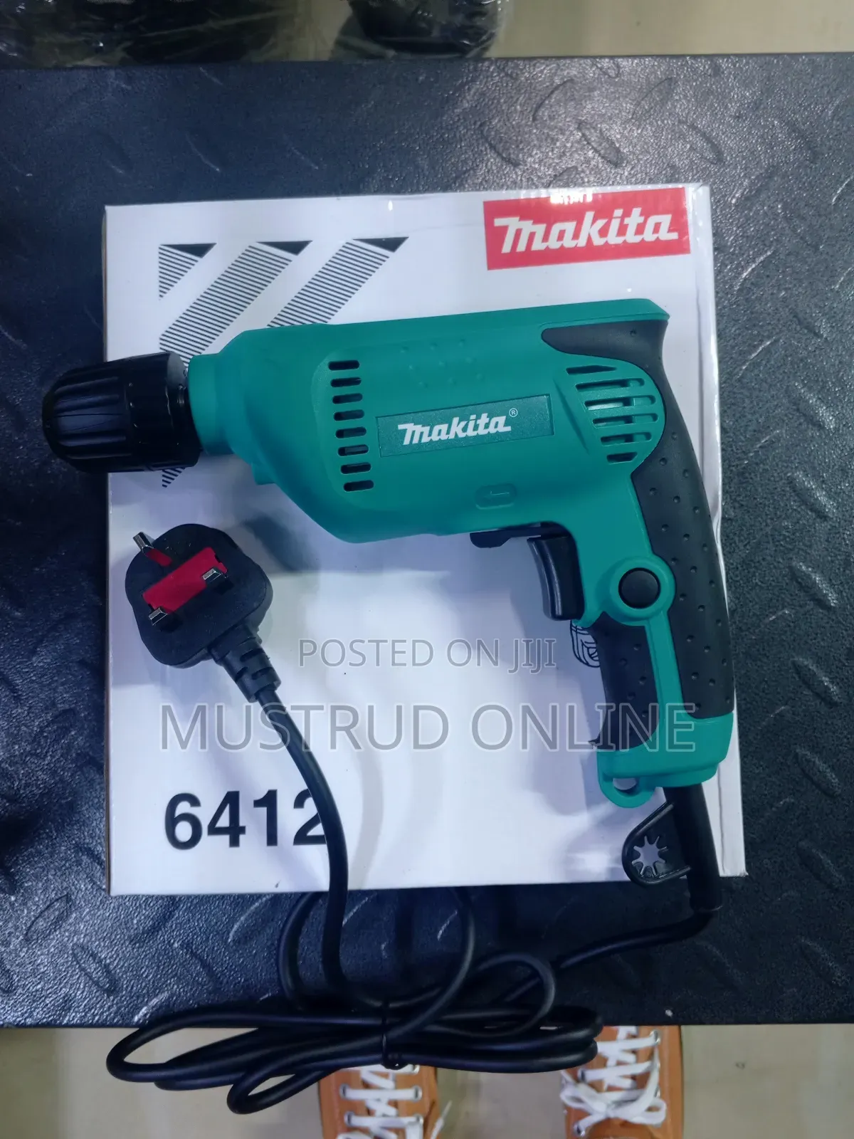 Makita Electric Drill 6412