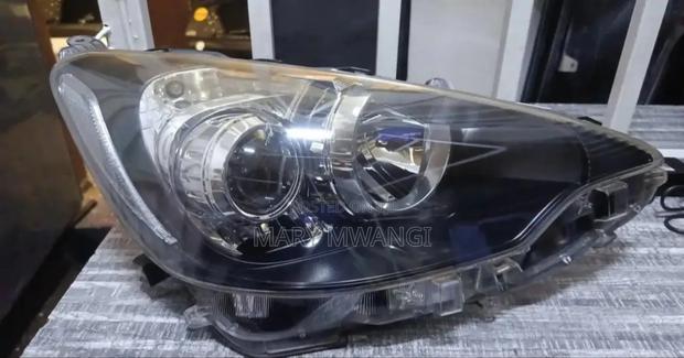 Ex Japantoyota  Aqua 2012 Xenon Headlight