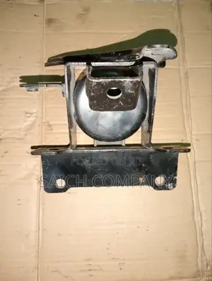 Suzuki Solio Gearbox Mount