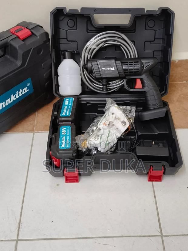 Cordless Pressure Washer Kit. Makita Cordless Car Wash.