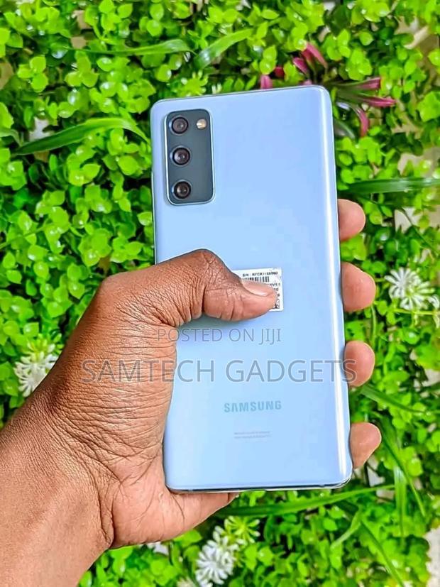 Samsung Galaxy S20 FE 128 GB Blue - thumbnail 3