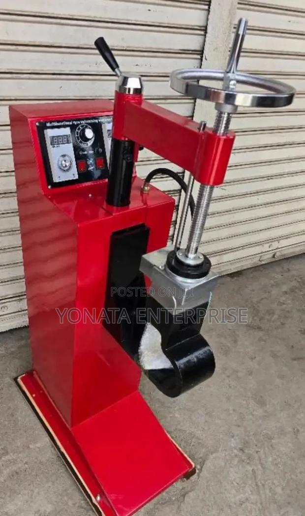 Heavy Duty Vulcanizing Machine for Tire Repair - thumbnail 3