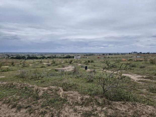 1⁄2 Acre Plot for Sale for Only 950,000/- In Mariakani (Kibao Kiche)