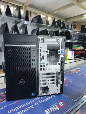 Desktop Computer Dell Optiplex 7090 16GB Intel Core I7 SSD 512GB