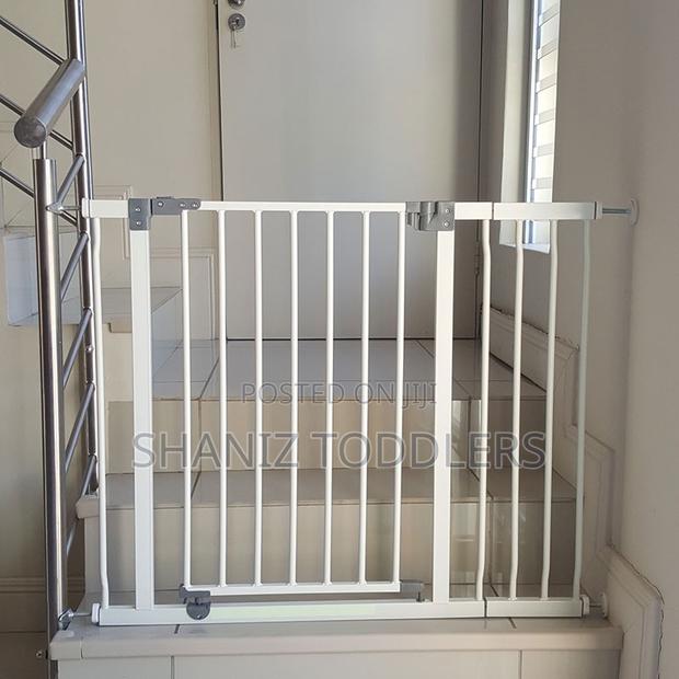 Premium Baby Safety Gate – Auto Close Design - main view