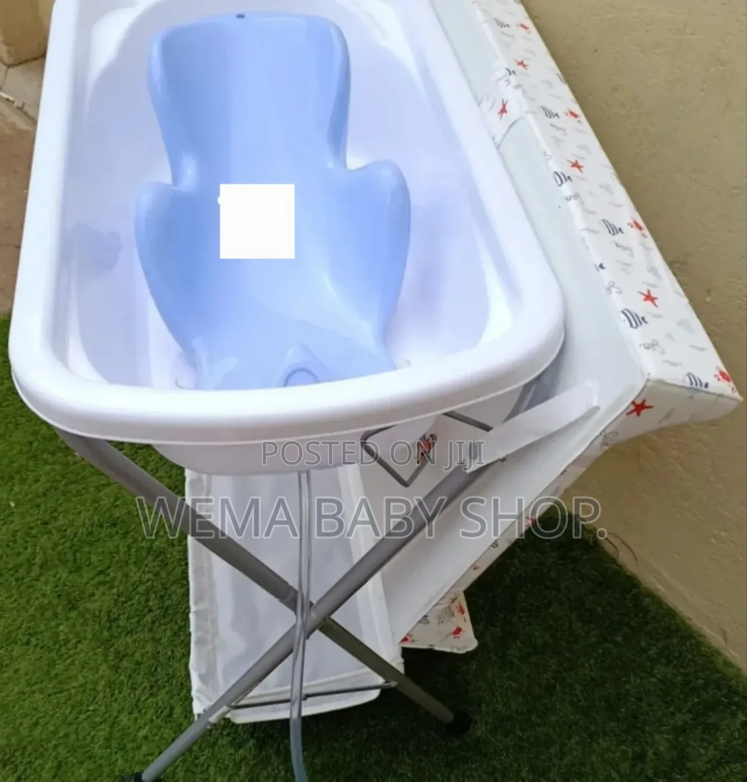 Baby Portable/Foldable Bath Station With a Changing Mat