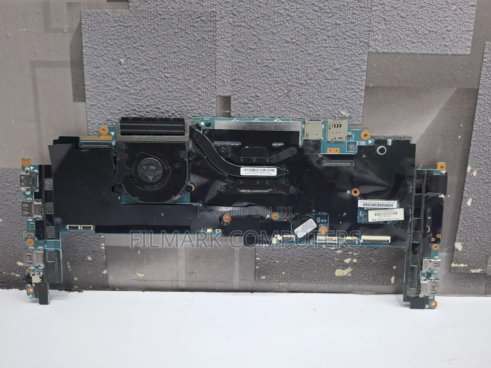 Lenovo 14” X1 Yoga 1st Gen I5-6300u 2.4ghz 8gb Motherboard