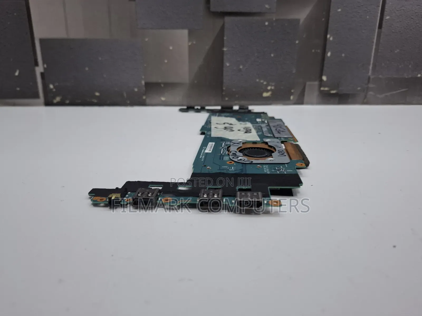 Lenovo 14” X1 Yoga 1st Gen I5-6300u 2.4ghz 8gb Motherboard