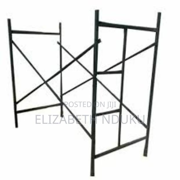 Maximum Stability and Safety Scaffolding Set - main view