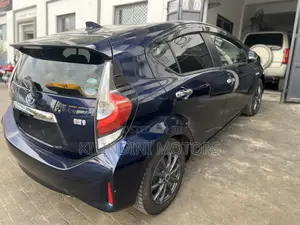 Toyota Aqua 2019 Blue