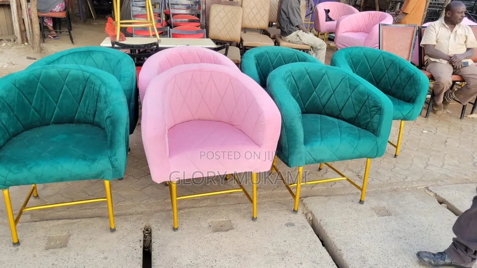 Styling Manicure Chairs