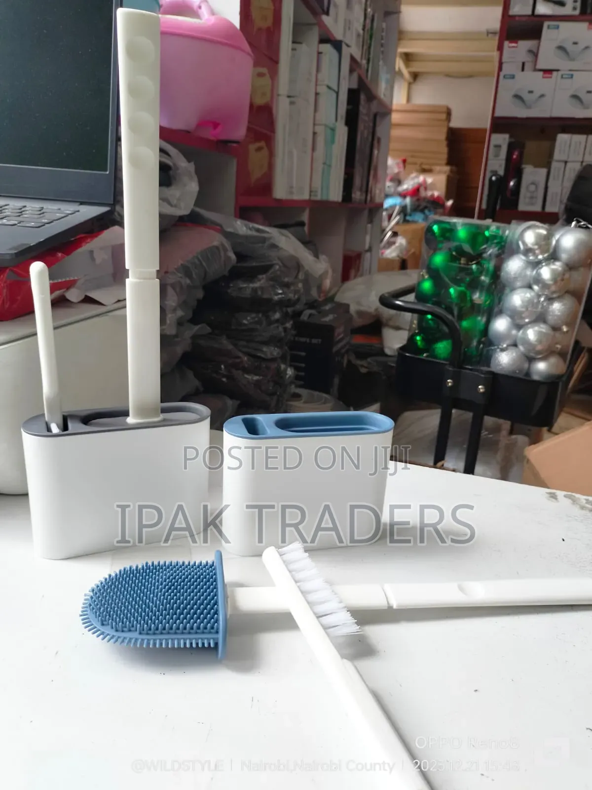 *Wall Hanging Long Handled Silicon Toilet Brush*