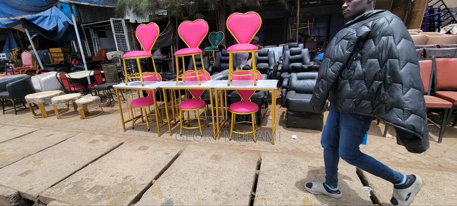 Love Styling Manicure Chairs