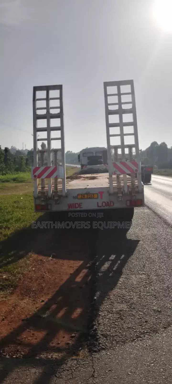 Lowloaders (Earthmovers) for Hire