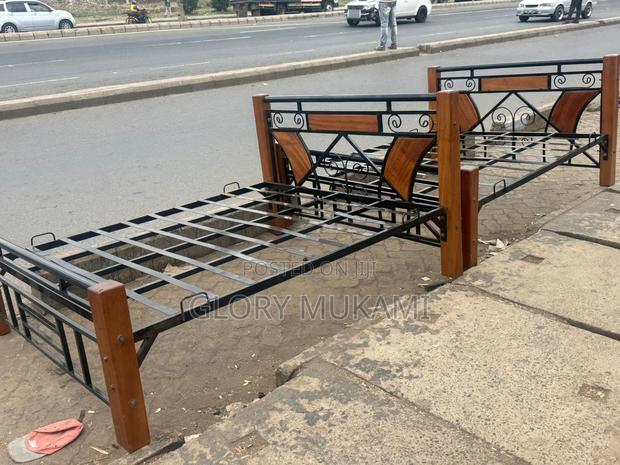 5by6 Metallic Wood Bed - main view