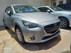 Mazda Demio 2018 Silver