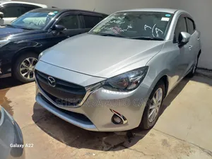 Mazda Demio 2018 Silver