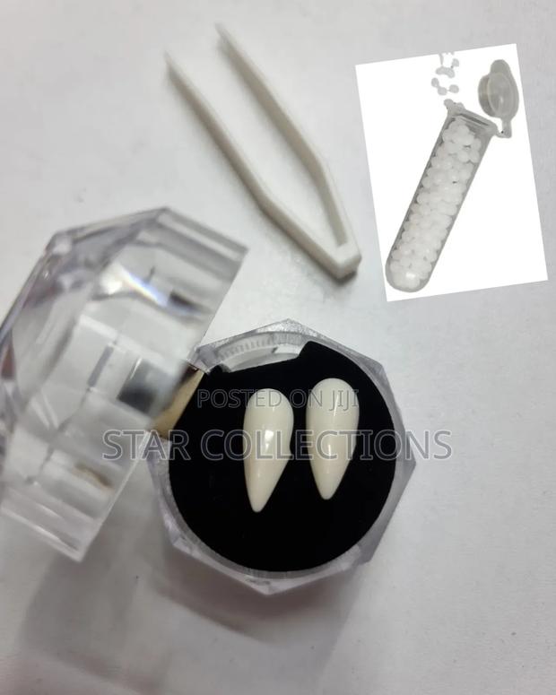 Vampire Teeeth - main view