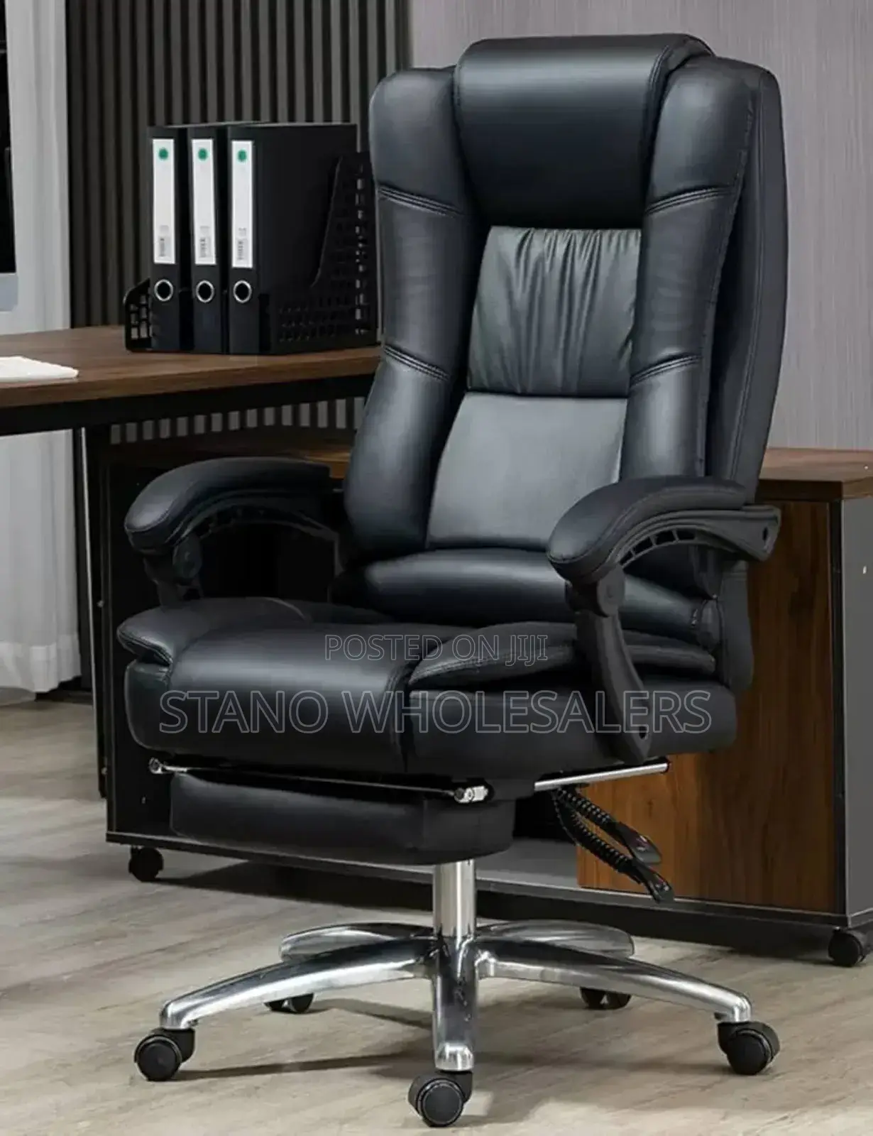 Mesh Managerial Seats