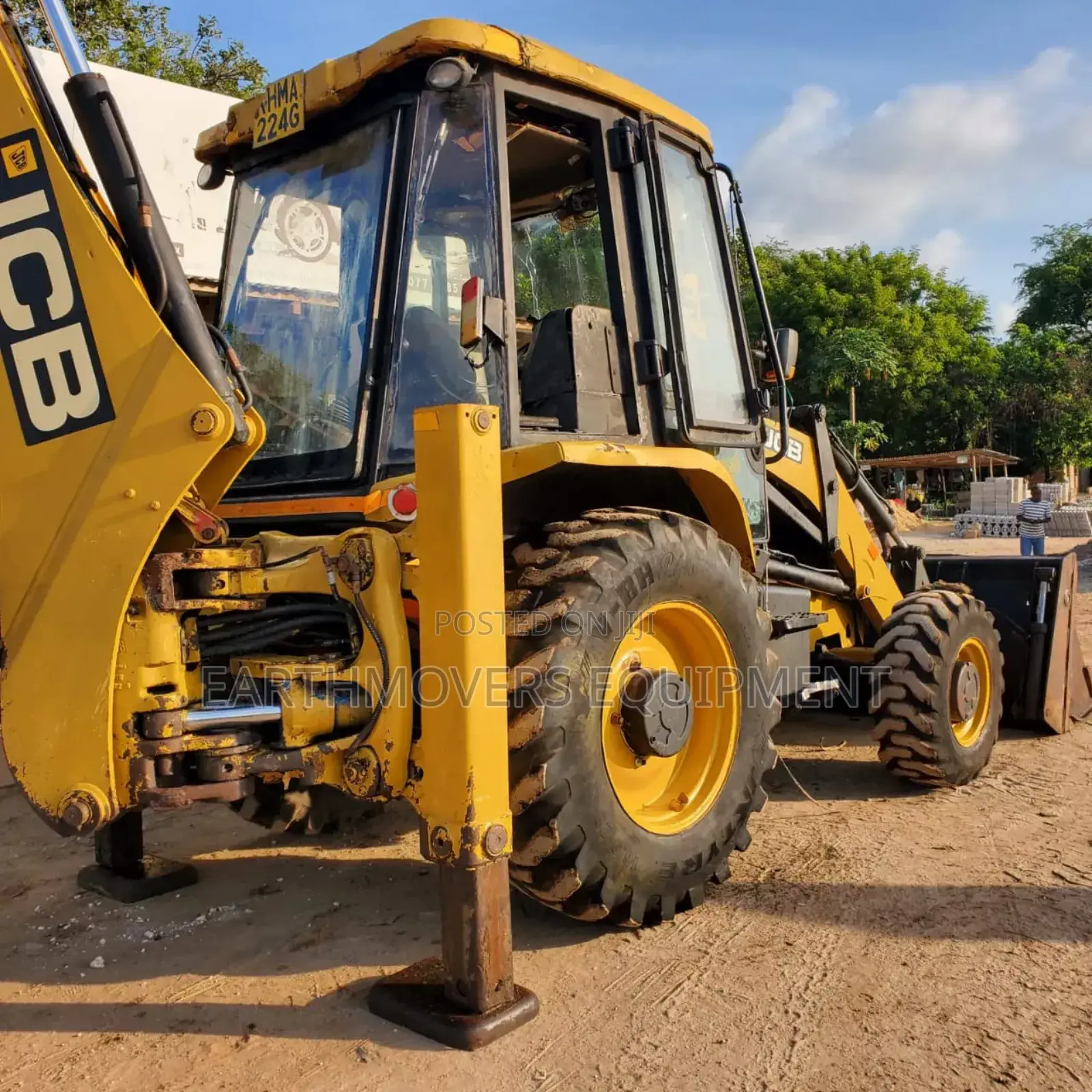 Backhoe and Wheel Loader for Hire