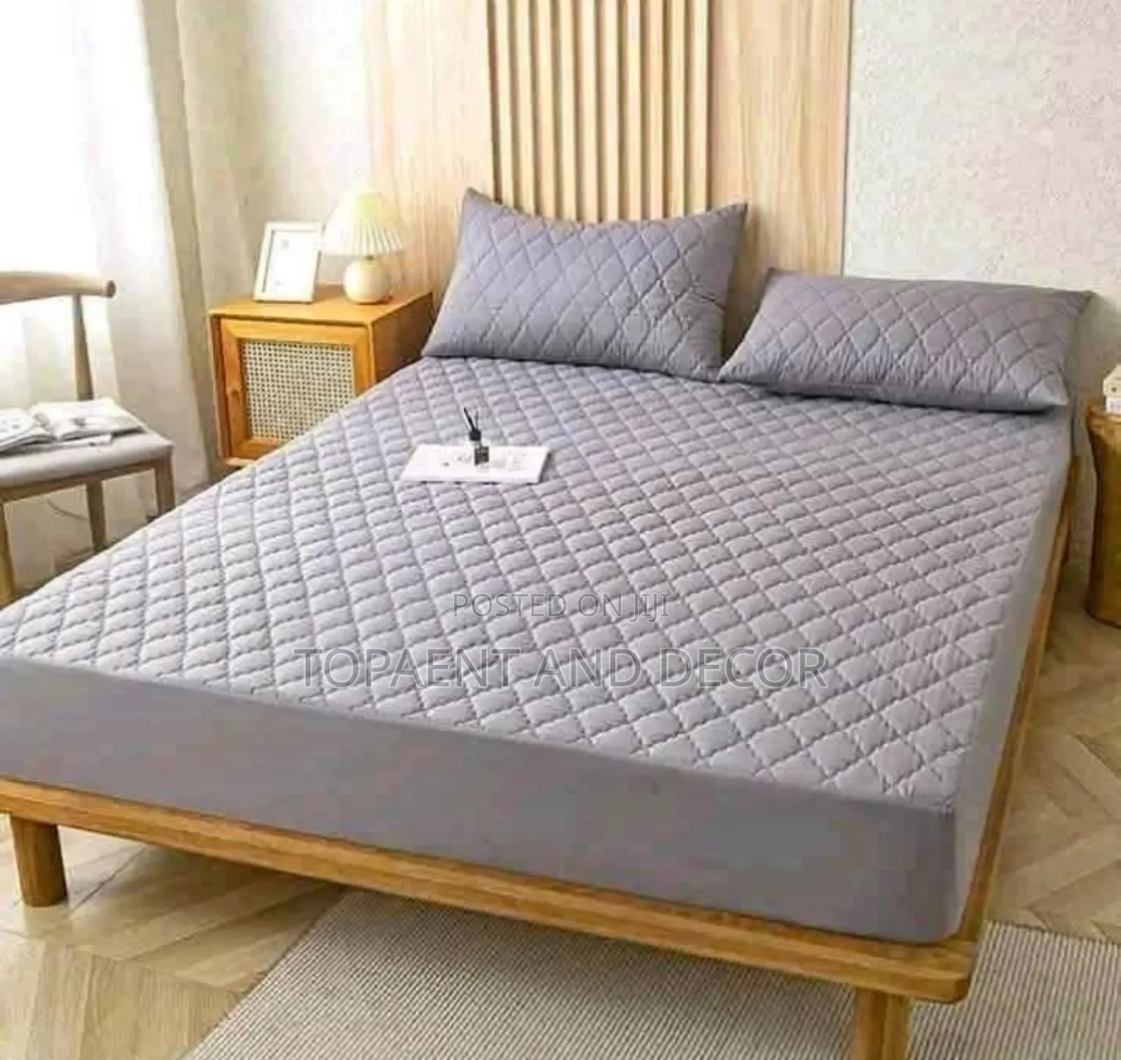Soft Cotton Waterproof Mattress Protector With Elastic Endings
